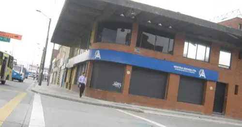 INDUSTRIAS LTDA INDUSTRIAS LTDA